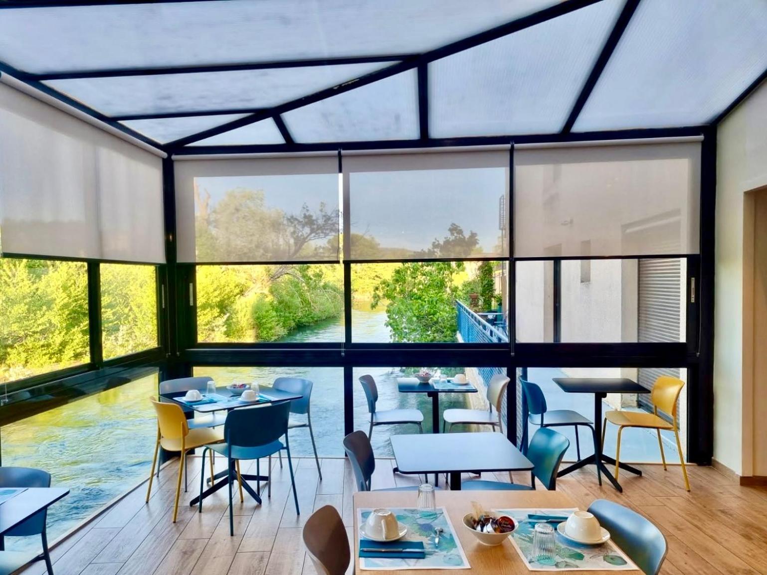 Hotel Cantosorgue LʼIsle-sur-la-Sorgue Zewnętrze zdjęcie